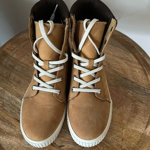 Women’s Timberland boots